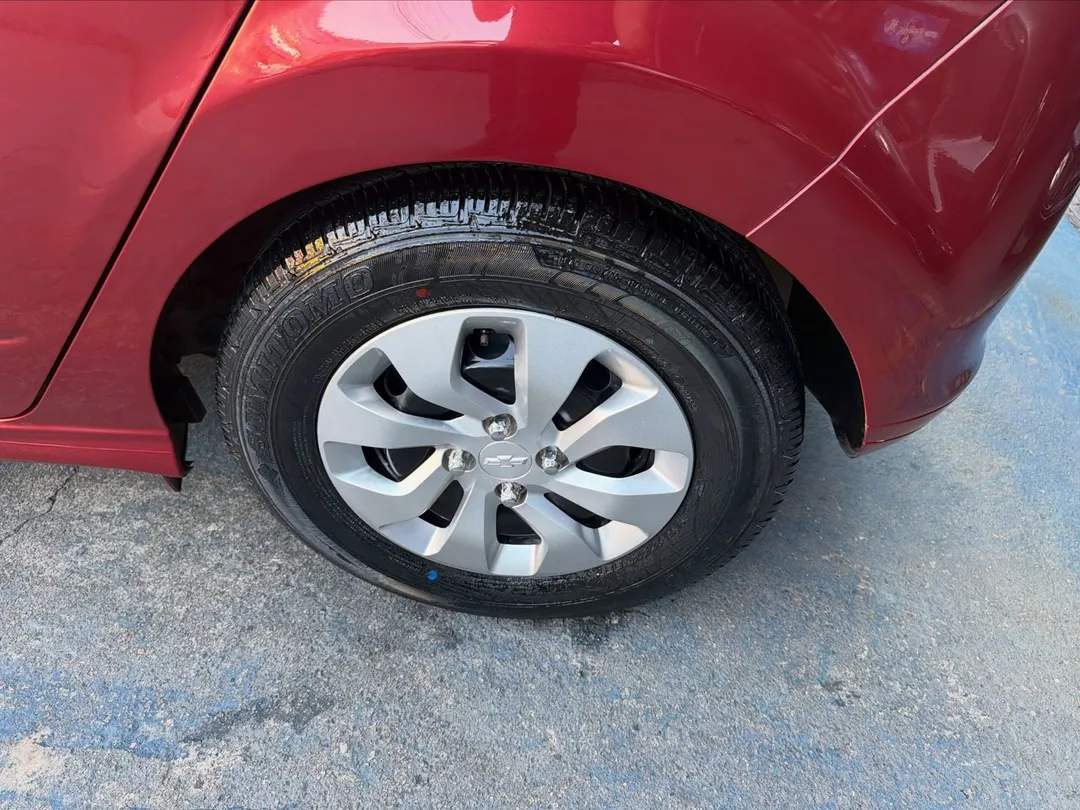 Chevrolet Onix 2018, foto 7 de 8