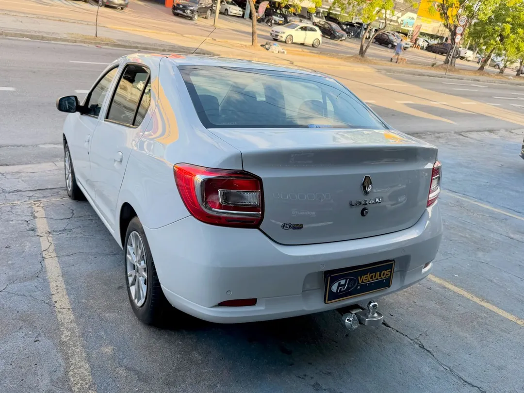 Renault Logan 2022, foto 6 de 8